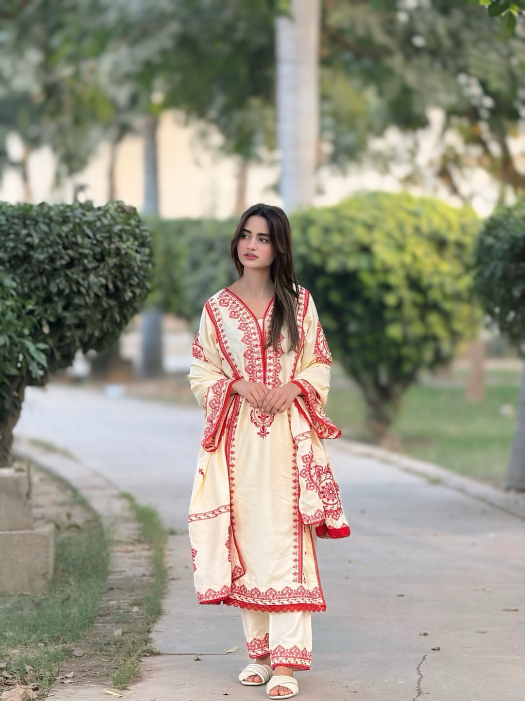 Dhaga Embroidery 3PC Suit | Heavy Embroidered Shawl | Stone Linen Brand Fabric | Embroidery Dress For Girl's