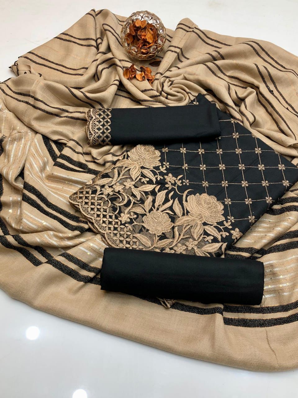 Dhanak Breeze Embroidery Dress| Girls Embroidery Dress| Winter Dress For Women| Velvet Border Duppata Dress| 2025 Winter Collection| Delivery Free 🆓