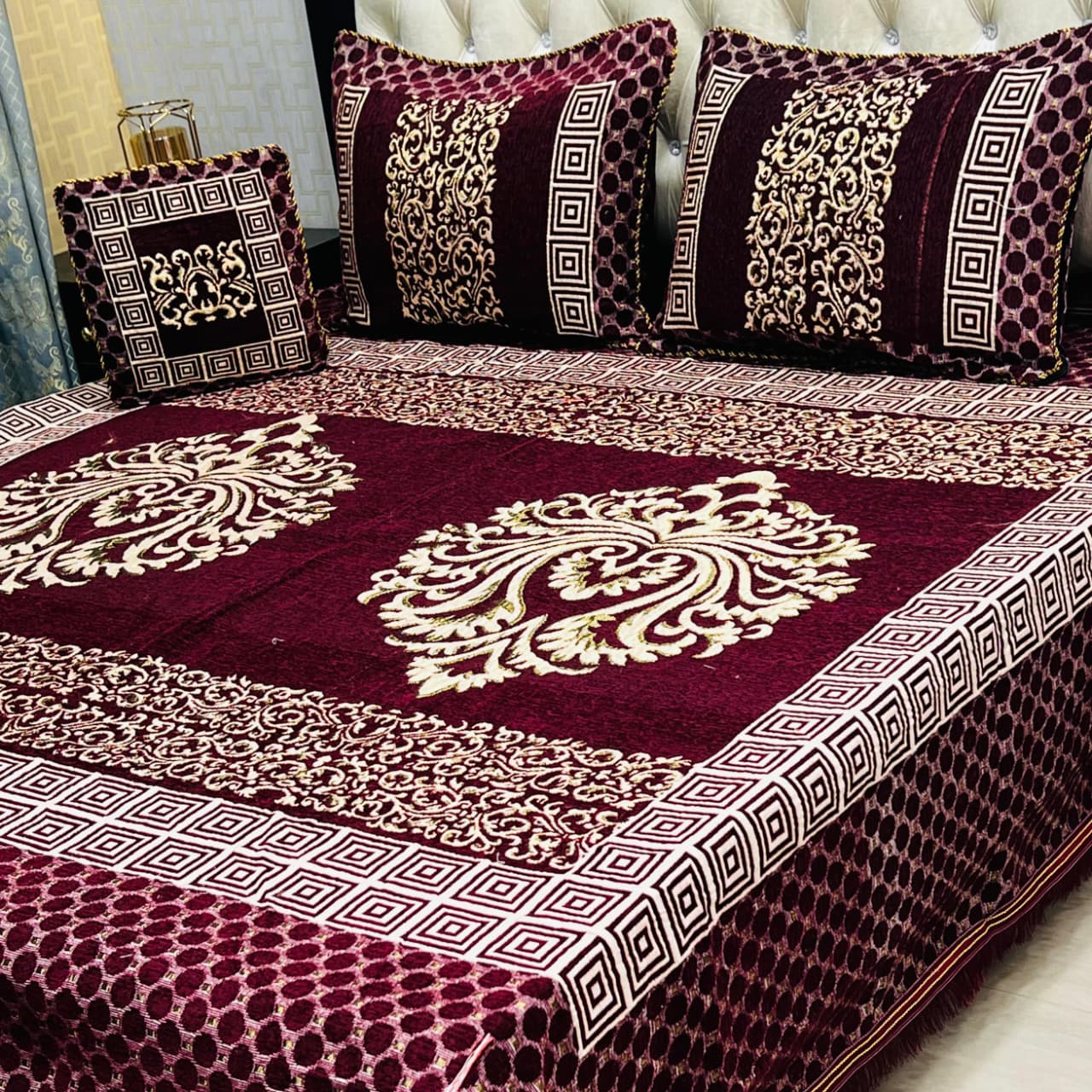 4Pc Velvet Jacquard King Size Bedsheet | Luxury Winter Bedsheet  | Jacquard King Size Bedsheet